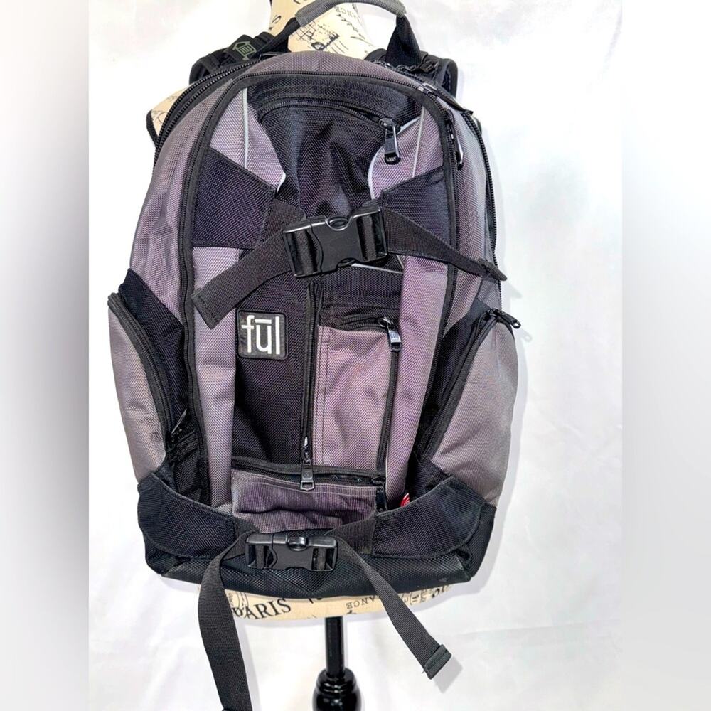 EUC: FUL Gray/Black Laptop Audio Port Backpack